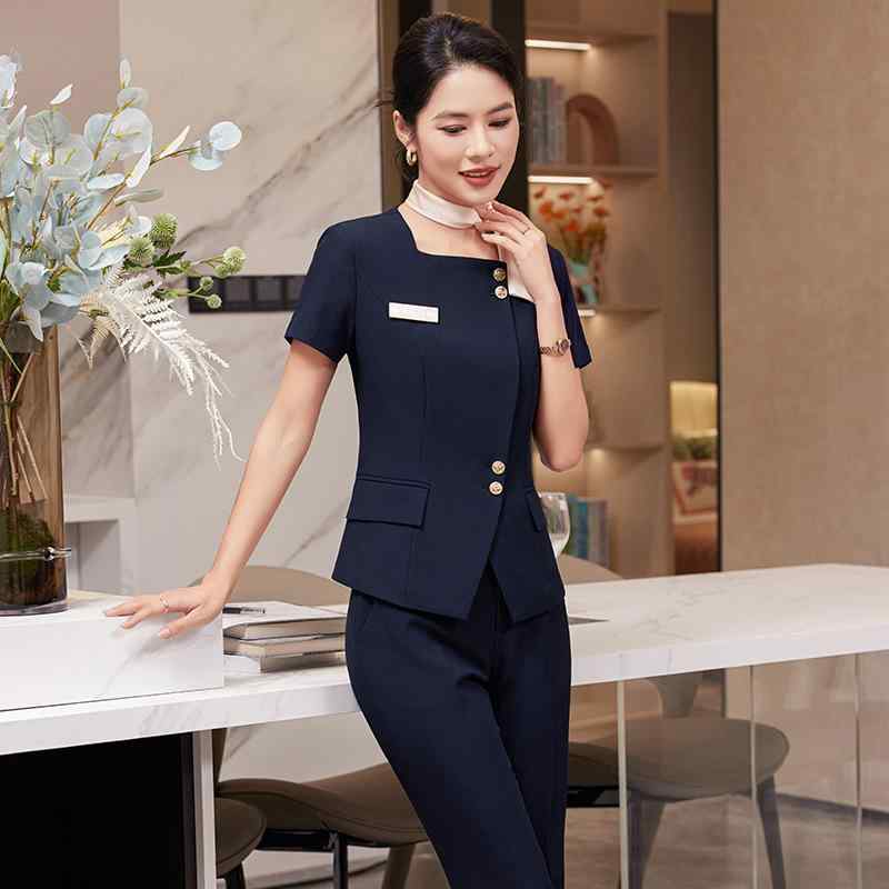 制服 レディース 女性用 春夏 ホテル レストラン フロント 受付 マネージャー 美容院 エステ 事務服 オフィス 接客 サービス業 半袖 ポリエステル 伸縮性 吸湿速乾 上品 エレガント グレー ネイビー セットアップ ビジネススーツ