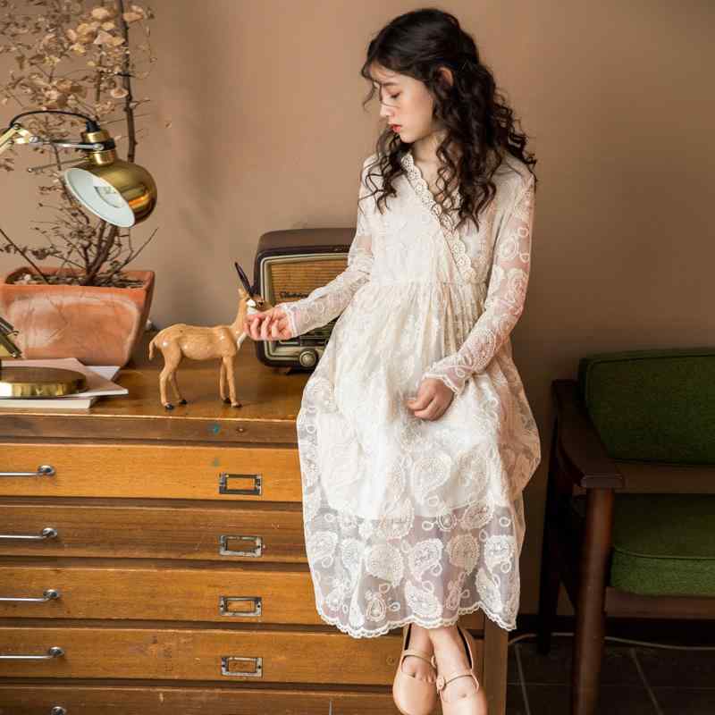 ・カテゴリ: 子供用ワンピース・スタイル: 韓国風・主な素材: レース (ポリエステル100%)・対象性別: 女の子・対象年齢層: 8歳以上 (身長140cm以上)・季節: 春、夏・裾のスタイル: Aライン・裏地素材: 綿100%・カラー展...