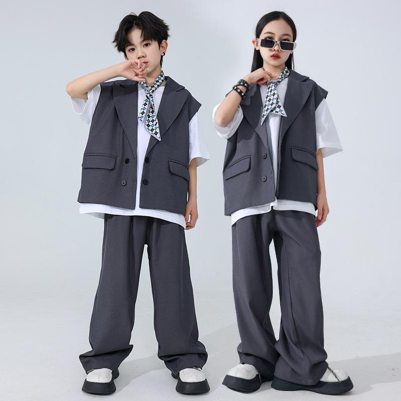 ・カテゴリ: 撮影衣装、子供用舞台衣装・ダンスウェア・性別: 男女兼用・ダンス用途: 練習着・要素: トレンド・スタイル: ヒップホップ・主な素材: ポリエステル100%・カラー展開: 白Tシャツ、グレースーツセット、グレースーツセット＋白Tシャツ・対応身長: 110cm、120cm、130cm、140cm、150cm、160cm、170cm、180cm・対象年齢: 8歳以上、身長140cm以上