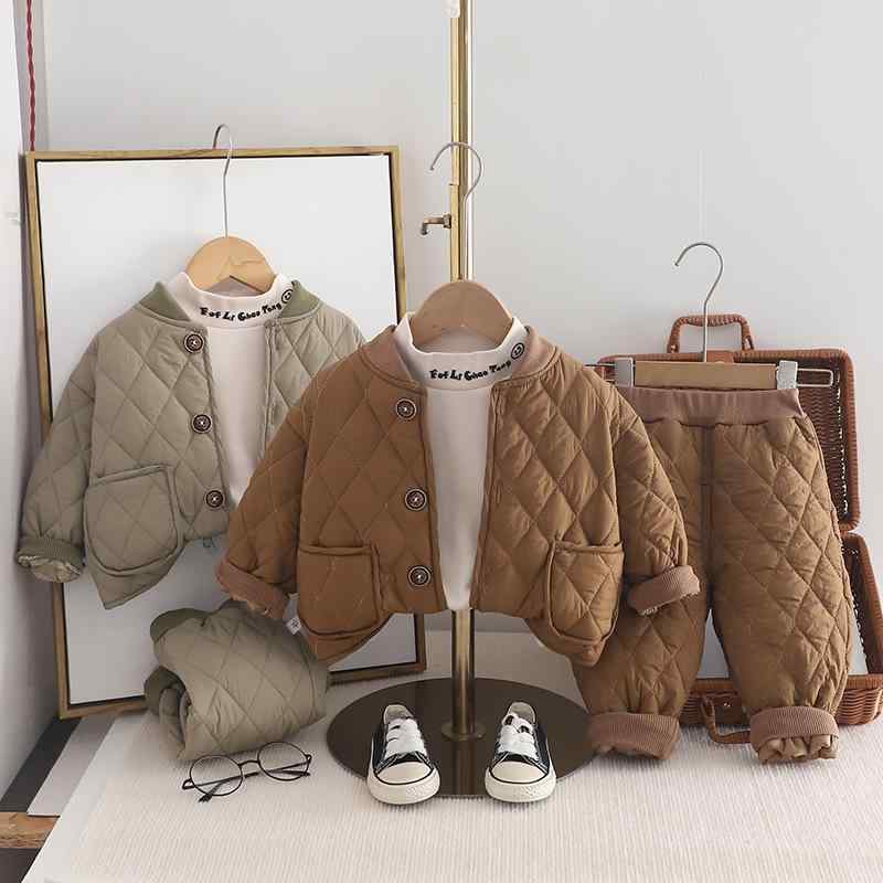 キッズ ベビー 男の子 女の子 0-6歳 幼児 韓国風 ファッション おしゃれ かわいい カジュアル 秋冬 軽量 薄手 暖かい 防寒 中綿ジャケット 3点セット セットアップ 長袖 長ズボン 綿 コットン