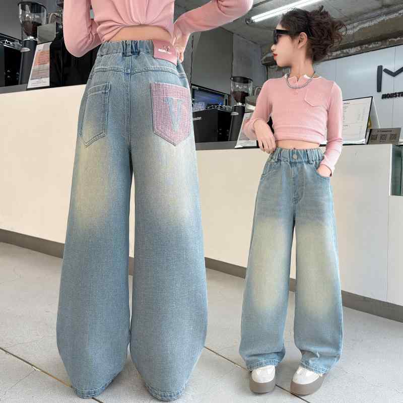 ・カテゴリ: デニムパンツ・スタイル: カジュアル・性別: レディース・対象年齢: 中大児童（8歳以上、140cm以上）・適応身長: 120cm、130cm、140cm、150cm、160cm、170cm・丈: ロング丈・ウエスト: ハイウエスト・ウエスト仕様: ゴムウエスト・主な素材: 綿100%・生地: デニム・加工: 柔軟加工・デザイン要素: トレンド感・シーズン: 春、夏、秋