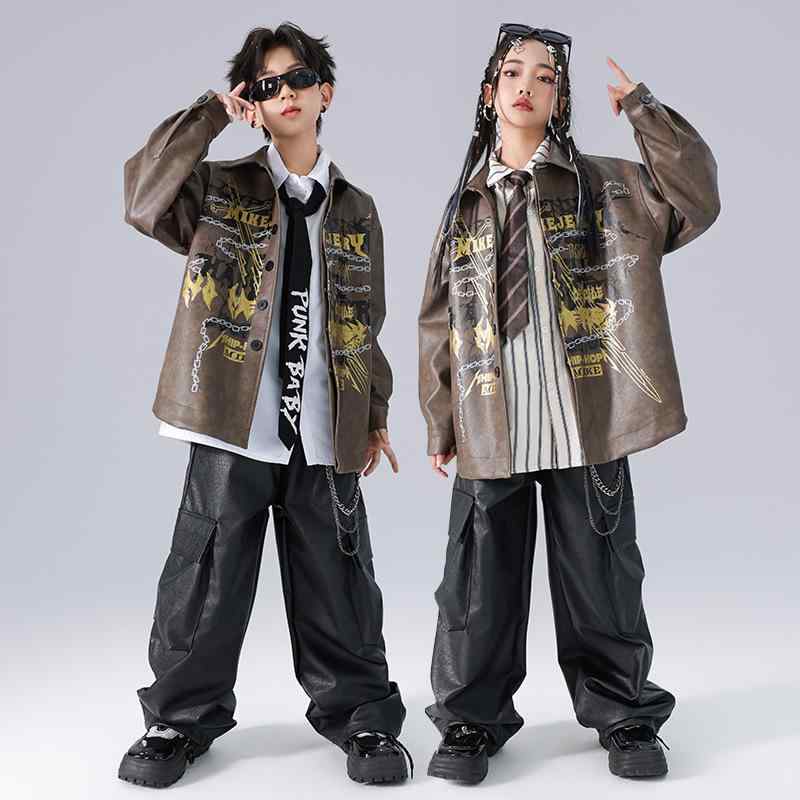 ダンス衣装 キッズ 男の子 女の子 ストリートダンス ヒップホップ ジャズ ドラム演奏 発表会 舞台 ステージ ファッションショー レザージャケット クール かっこいい ブラウン 人工皮革 ライダースジャケット 春秋