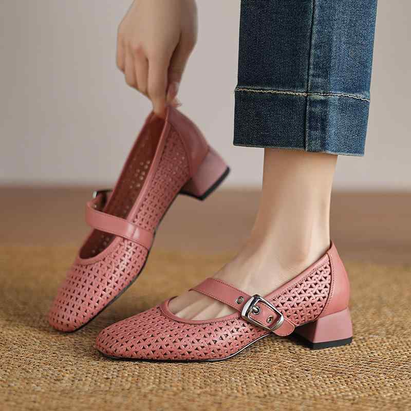 サンダル レディース 女性用 春夏 ローヒール 太ヒール パンチング 透かし彫り フレンチレトロ クラシック ワンストラップ メリージェーン 牛革 本革 ソフトソール やわらか底 普段使い お出かけ ライトブラウン アイボリー ピンク系