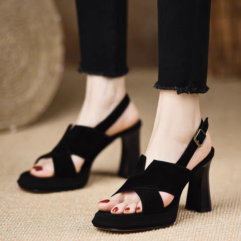 サンダル レディース 女性用 オープントゥ スクエアトゥ マット加工 厚底 プラットフォーム 超高ヒール チャンキーヒール 一字ストラップ PUレザー ブラック シンプル カジュアル 普段使い 春夏