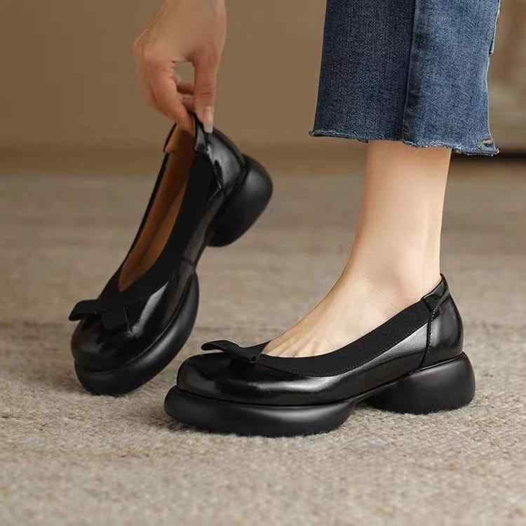 パンプス レディース メリージェーン ラウンドトゥ スリッポン フレンチスタイル 滑り止め ソフトソール PUレザー 個性派 上品 エレガント カジュアル ミドルヒール ウェッジソール 通気性 秋冬 ブラック