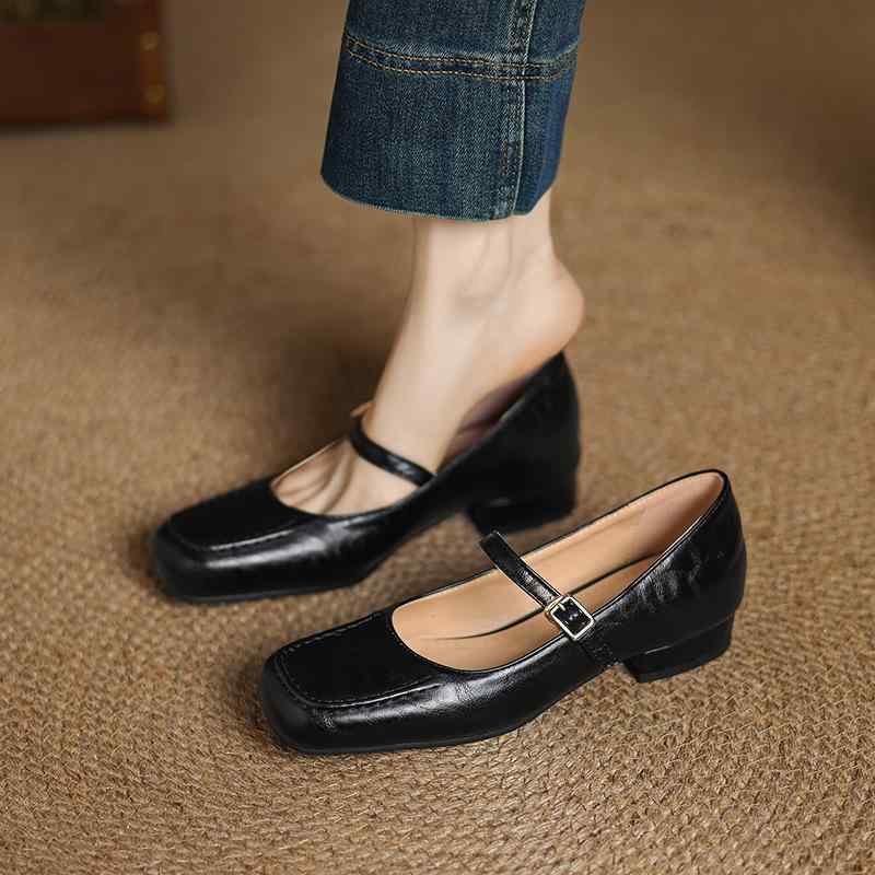 パンプス レディース 型押し ストラップ 浅履き 太め低ヒール チャンキーヒール オフィス ビジネス 通勤 仕事用 スクエアトゥ 合成皮革 スエード調 春夏 ブラック ブラウン