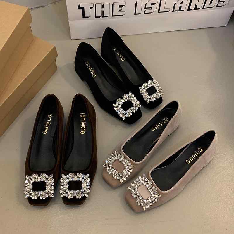 パンプス レディース フレンチスタイル チャンキーヒール ミドルヒール ポインテッドトゥ ラインストーン スクエアバックル 高級感 エレガント 上品 PU素材 ...