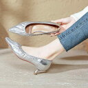 パンプス レディース シルバー ピンヒール ミドルヒール 3-5cm ポインテッドトゥ ソフトフェイクレザー マイクロファイバー ギャザーデザイン 浅め履き口 ...