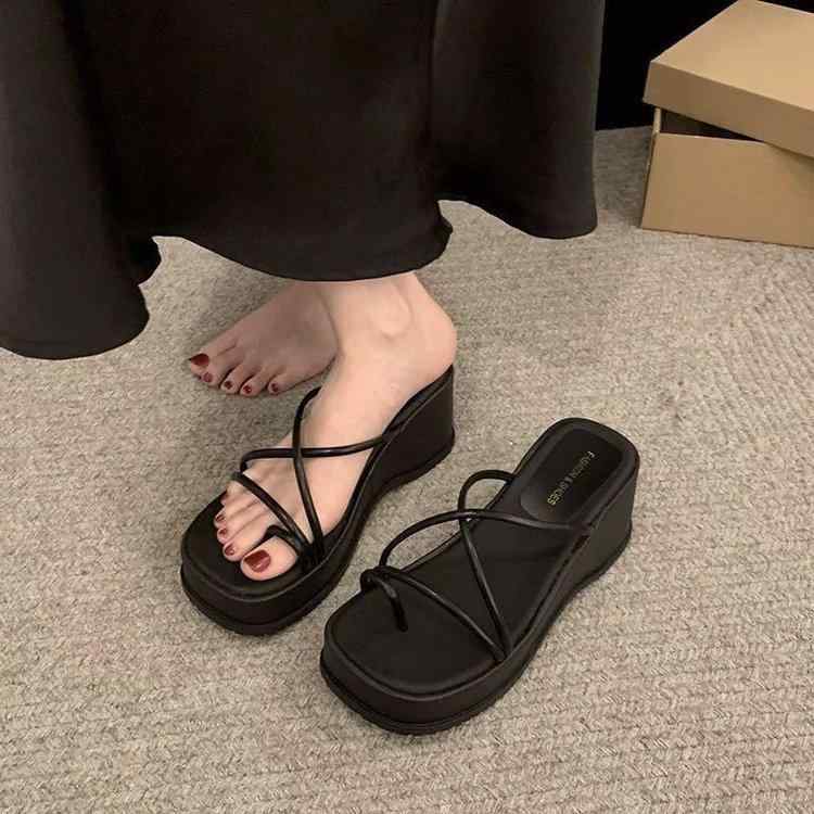 ミュール レディース 女性用 大人 高級感 おしゃれ 快適 ウェッジソール 厚底 ワンストラップ 足指リング 外履き 普段使い 通勤 オフィス PUレザー ブラック シルバー 春夏