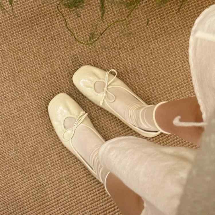 レディース フラットパンプス 春夏 フレンチシック 柔らかな履き心地 バレエシューズ 合成皮革 ソフトソール 軽量 普段使い お出かけ ラウンドトゥ ローヒール...