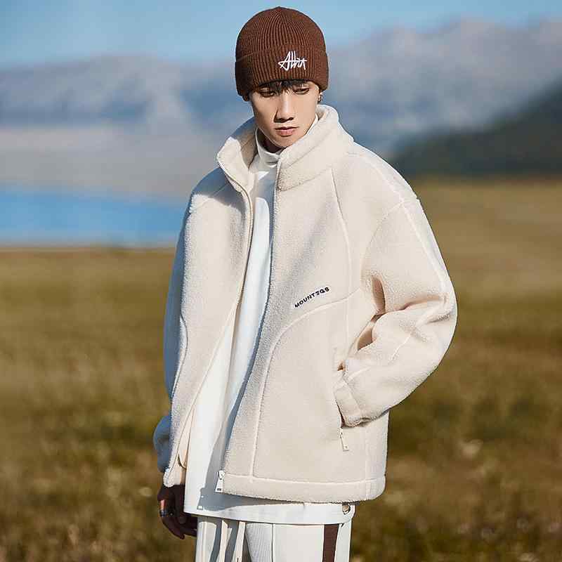 ・機能: 耐摩耗性、高色牢度・カテゴリ: ジャケット・スタイル: 青春カジュアル・対象年齢層: 18-24歳・ネックライン: スタンドカラー・フィット: ルーズフィット・開閉: ジッパー・厚さ: 厚手・主な素材: ポリエステル100%・裏地素材: ポリエステル100%・適用シーン: スポーツ・着丈: レギュラー・ポケット: ジッパー付きスラッシュポケット・袖丈: 長袖・カラー: 雅杏色・サイズ展開: M、L、XL、XXL、XXXL・袖タイプ: カフス袖・性別: メンズ