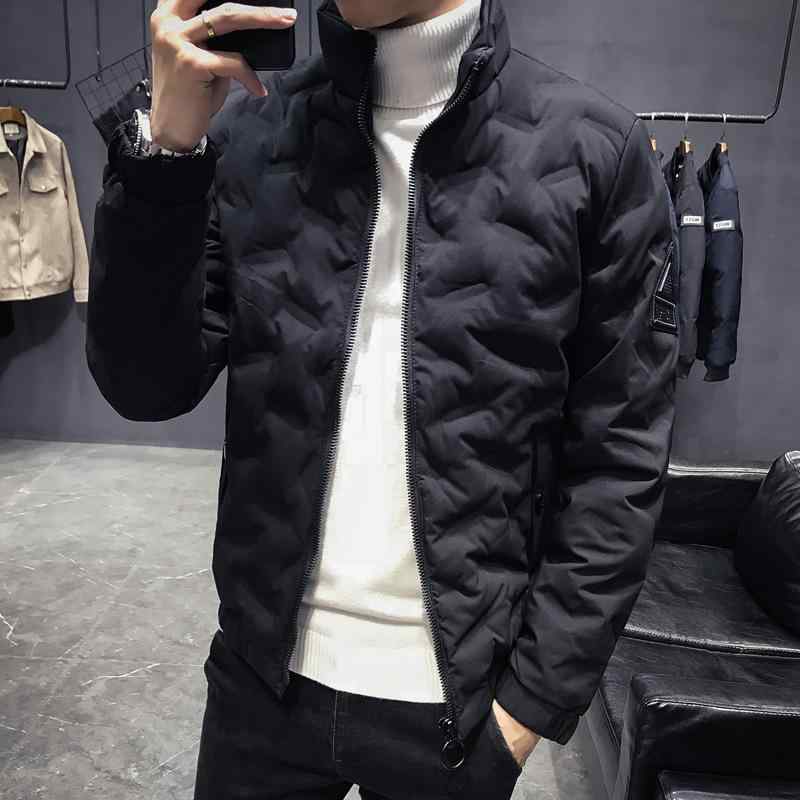 ・カテゴリ: 中綿ジャケット・スタイル: カジュアル・タイプ: カーディガン・性別: メンズ・対象: 青年層・主な素材: ポリエステル100%・裏地素材: ポリエステル100%・中綿: ポリエステル・フィット: レギュラーフィット・前立て: シングルブレストボタン・厚さ: 厚手・柄: 無地・デザイン詳細: ポケット装飾・ポケット: サイドシームポケット・裾デザイン: ストレートヘム・加工: ノーアイロン加工・カラー展開: グレー、ブラック、ミリタリーグリーン・サイズ展開: M、L、XL、XXL、XXXL、XXXXL・利用シーン: カジュアル