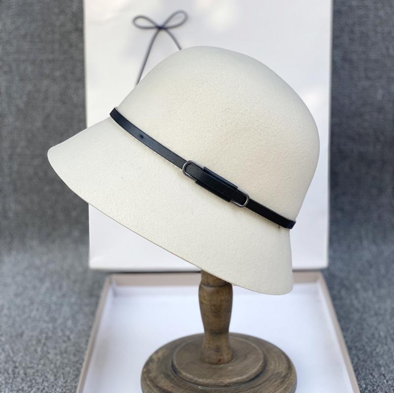 帽子 レディース アシンメトリー 変形デザイン ウール フェルト メルトン フェドラハット 秋冬 上品 エレガント ファッション ブラック ホワイト キャメル ワインレッド お出かけ 普段使い バケットハット