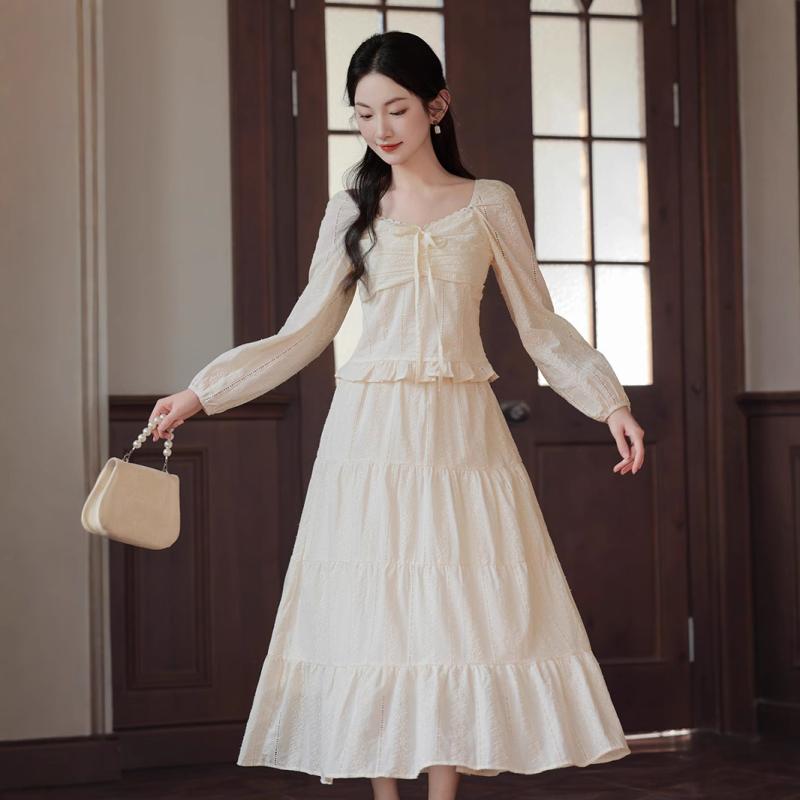 セットアップ レディース モダンチャイナ 清楚 レトロ 刺しゅう スクエアネック シャツ ブラウス 長袖 切り替え 無地 ミディ丈スカート フレンチシック エレガント フェミニン 通勤 オフィス ポリエステル素材 アプリコット 春夏(4)