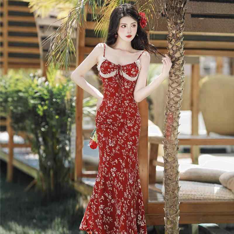 ワンピース レディース セットアップ フレンチレトロ エレガント ウエストマーク 赤 小花柄 キャミソールワンピース カーディガン ロング丈 ノースリーブ 春夏 ポリエステル 切り替え