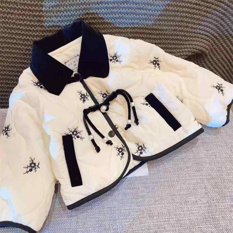 女の子 キッズ コート アウター 秋冬用 厚手 中綿入り 綿素材 チャイナ風 レトロ 上品デザイン 3歳 8歳 向け 長袖 ショート丈 襟付き カジュアル 普段...