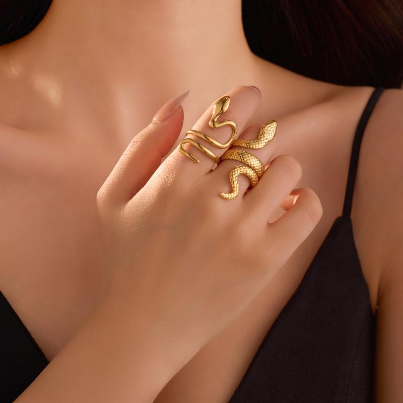 指輪 レディース 欧米風 大胆 存在感 ステンレス製 蛇モチーフ スネークデザイン 動物モチーフ 上品 エレガント 高級感 電気メッキ加工 金属リング ファッション 通勤 オフィス 普段使い アクセサリー