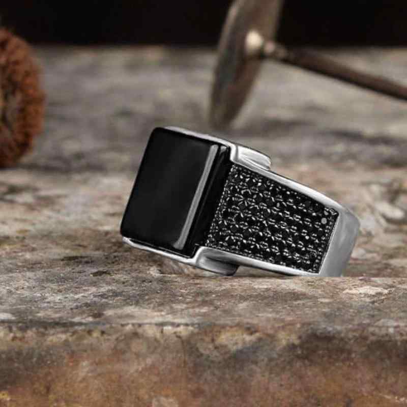 指輪 メンズ 高級感 欧米風 大胆 個性的 独創的 ライトラグジュアリー 合金製 電気メッキ加工 幾何学デザイン プラチナカラー ファッション 通勤