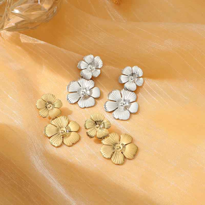ピアス イヤリング レディース 女性用 インスタグラム風 さわやか シンプル フラワー 花 モチーフ ステンレス製 18Kゴールド 真空電気メッキ 色褪せしにくい アレルギー対応 オフィス カジュアル ファッション トレンド 春夏
