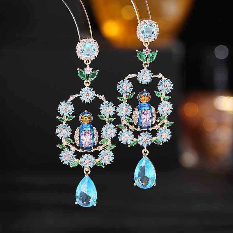 ピアス 欧米風 高級感 マイクロパヴェ ジルコニア 宮廷風 レトロ ドロップピアス シルバーポスト ロン..