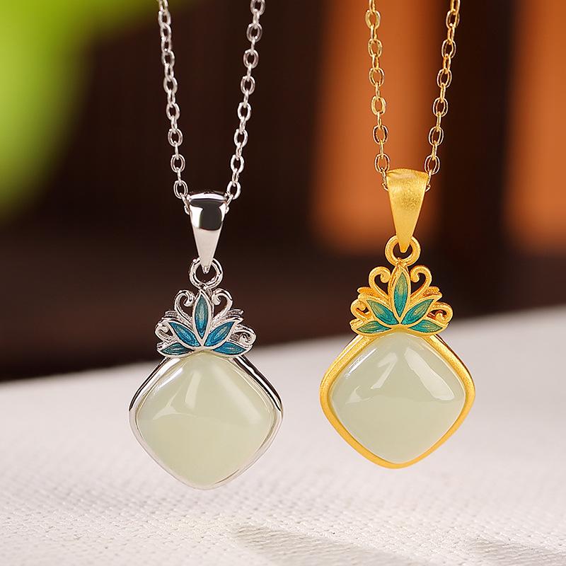 ペンダント S925純銀 スターリングシルバー 和田玉 金メッキ モダンチャイニーズスタイル 蓮の花 如意 スクエア レトロ 上品 エレガント 高見え 個性 ネックレスチャーム 普段使い