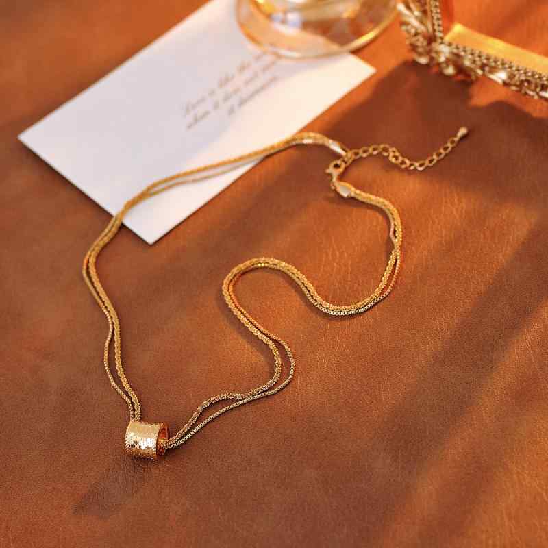 ネックレス レディース くびれ 幾何学デザイン プレートチェーン 銅合金 電気メッキ加工 高級感 チョーカー エレガント 上品 韓国風 通勤 オフィス カジュアル 環形