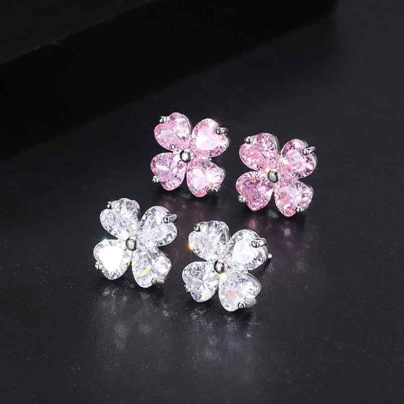 ピアス レディース 四つ葉 クローバー モチーフ K18金メッキ ジルコニア 韓国ファッション 高級感 個性的 おしゃれ かわいい 普段使い お呼ばれ 上品 エレガント カジュアル オフィス