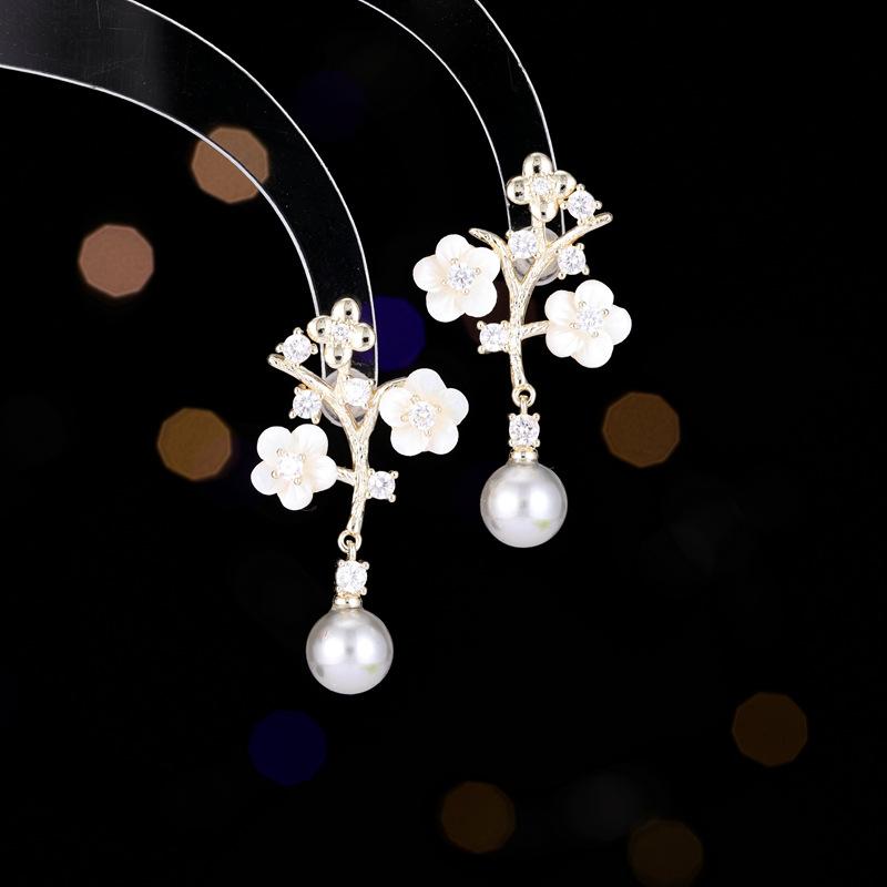 ピアス イヤリング レディース 女性用 フレンチスタイル 高級感 エレガント 上品 気品 小ぶり ミニ 個..