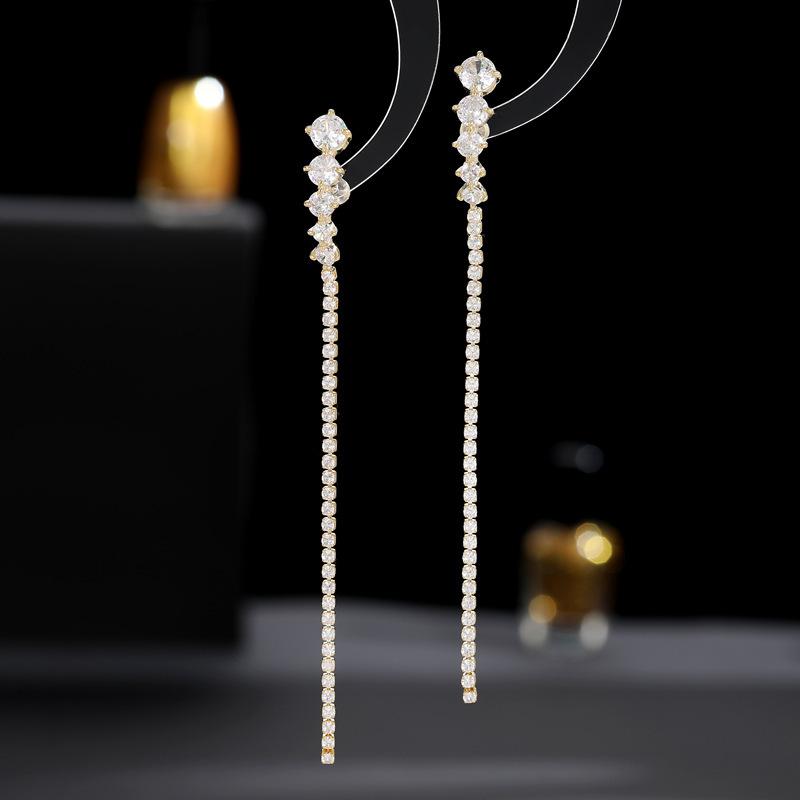 ピアス レディース S925シルバーポスト 個性的デザイン 煌めくジルコニア 幾何学アーチライン 高級感 ..