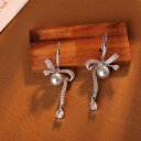 耳飾り リボン 蝶モチーフ タッセルピアス イヤリング かわいい おしゃれ フェミニン エレガント 上品 シンプル 通勤 オフィス ファッション 普段使い 銅合金 電気メッキ加工