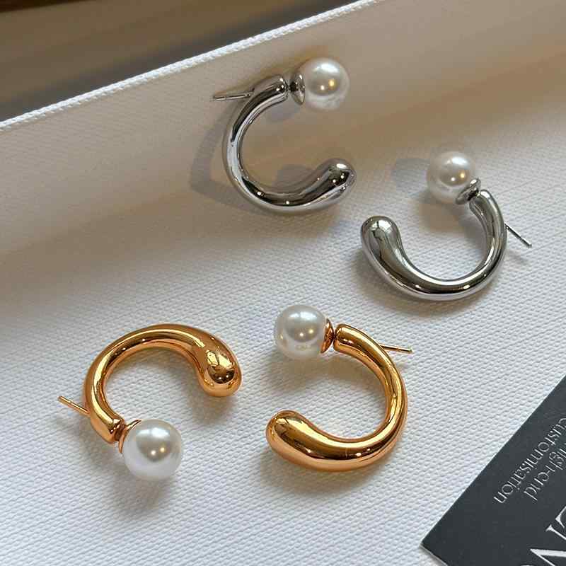 ピアス レディース パール フレンチレトロ 上品 高級感 ライトラグジュアリー U字 銅製 電気メッキ加工 ゴールド シルバー 普段使い お出かけ 春夏 ファッション