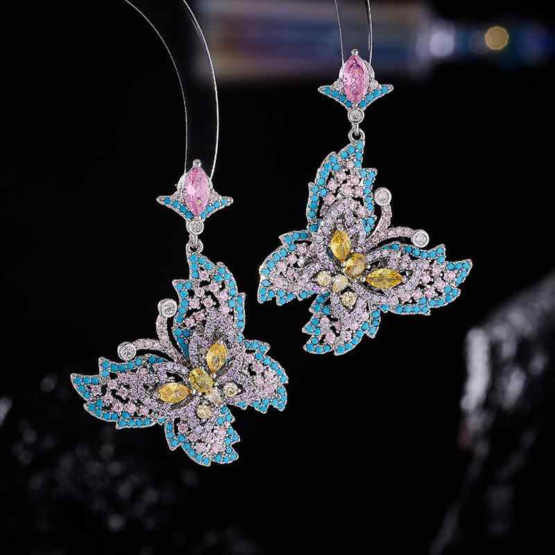 ピアス レディース スタッド バタフライ 蝶 ジルコニア マイクロセッティング 上品 エレガント 煌めき ..