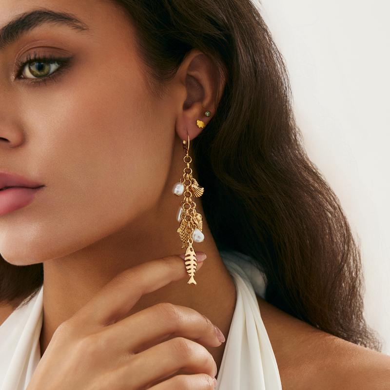 ピアス イヤリング レディース 個性的 トレンドガール 欧米風 デザイン 小魚 モチーフ シェル 揺れる ドロップ メタル 合金 高級感 電気メッキ加工 ゴールド シルバー 女性用