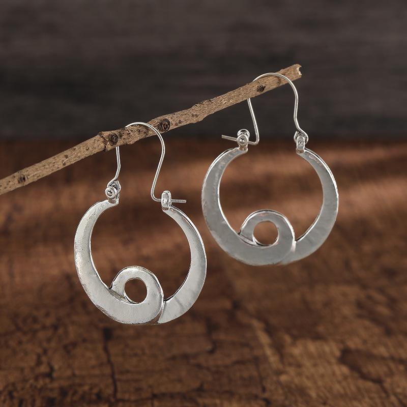 ピアス イヤリング レディース 女性用 ボヘミアン エレガント フープ ドロップ 透かし カール 個性的 レトロ アンティークシルバー 古美銀 電気メッキ加工 合金製