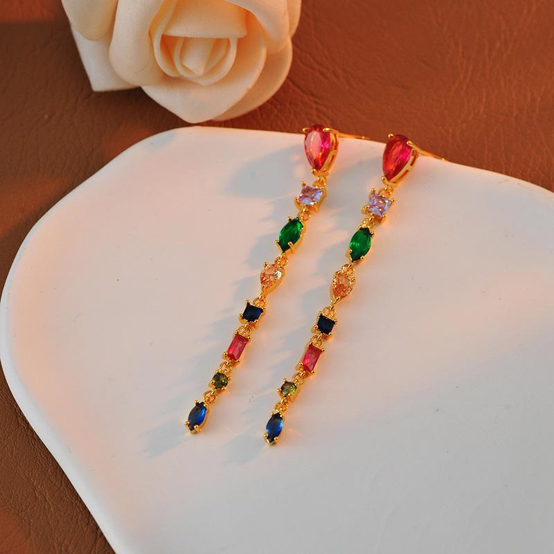 ・主な素材: 銅合金・加工方法: 電気メッキ・デザイン: 幾何学模様・流行要素: フリンジ・スタイル: 欧米風・スタイル分類: 通勤スタイル・カテゴリ: 耳飾り・対象: レディース・流行要素分類: 形状・柄