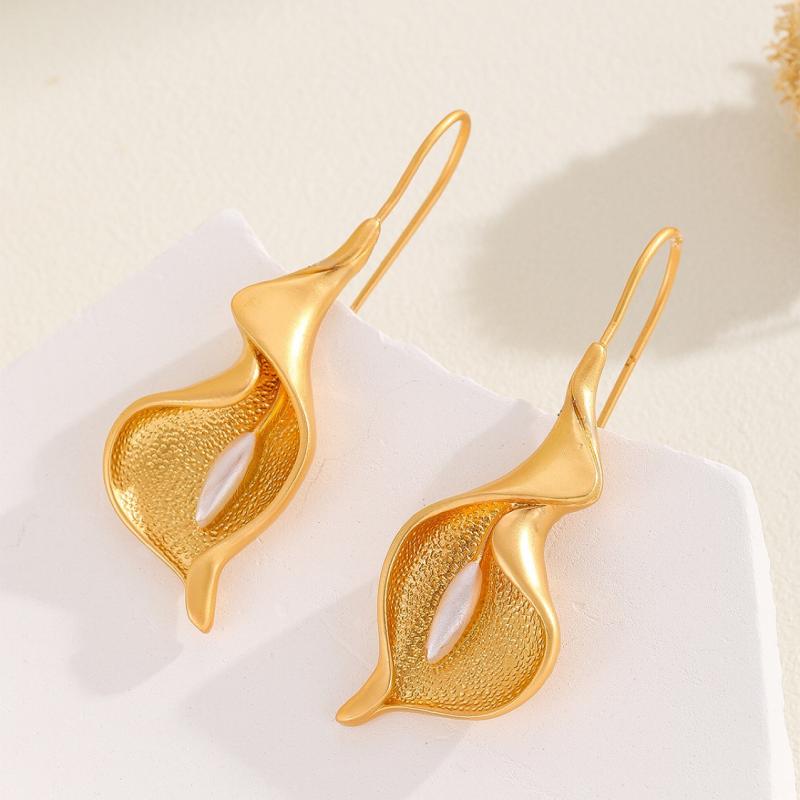 Earrings - ピアス レディース 淡水パール カラーリリーモチーフ レトロ ヴィンテージ 上品 エレガント ファッション 合金製 ゴールド シルバー リング アクセサリー 電気メッキ加工 通勤 オフィス 普段使い カジュアル