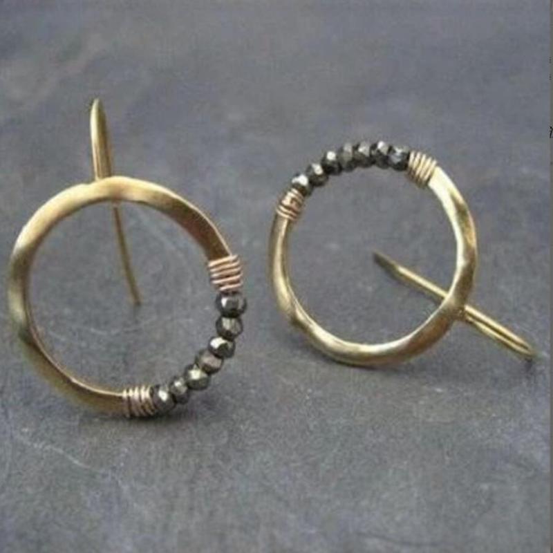 ピアス レディース レトロ ヴィンテージ 丸型 ジルコニア 合金製 電気メッキ加工 ゴールド 個性的 ファ..