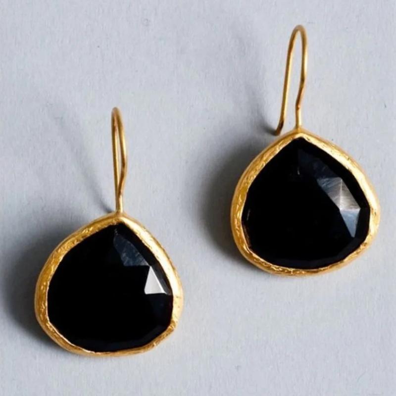 ピアス レディース ジルコニア ゴールド ドロップ ロング丈 揺れる シンプル 個性的 レトロ アンティーク ファッション おしゃれ トレンド カジュアル 上品 イヤリング 女性用 秋冬