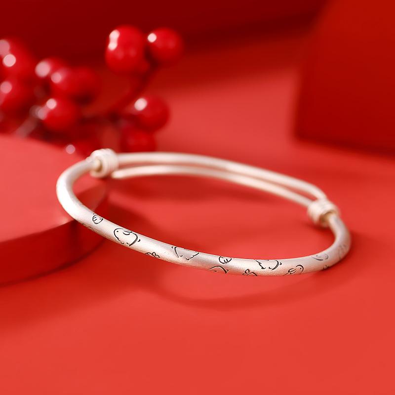 ブレスレット レディース 純銀999 ウサギ ニンジンモチーフ 干支 縁起物 調節可能 スライド式 バングル..