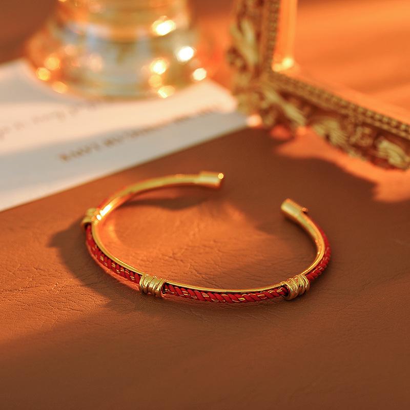 バングル レディース フレンチレトロ レザー 赤 上品 エレガント オープンブレスレット ライトラグジュ..