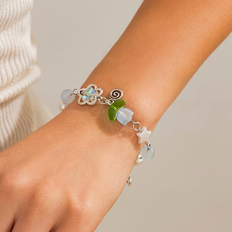 ブレスレット レディース 女性用 イチゴ アクリル フラワー パール パール タッセル 清楚 可憐 かわい..