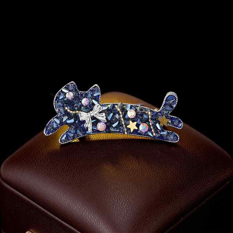 ・カテゴリ: ブローチ・スタイル: カジュアル・デザイン: 猫モチーフ・主な素材: 銅・加工方法: 電気メッキ・機能: 装飾、固定・対象: 女性