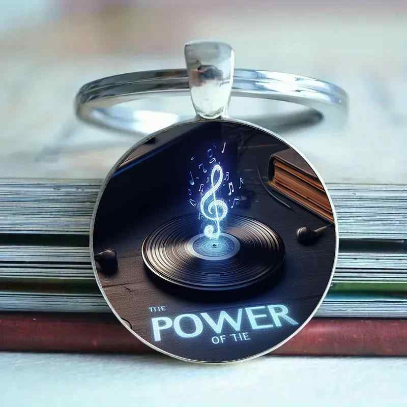 キーホルダー ファッション おしゃれ ブラック 黒 レコード盤 音符柄 音楽モチーフ タイムジェム ガラスドーム 合金 メタル チャーム ペンダント かわいい カジュアル キーリング