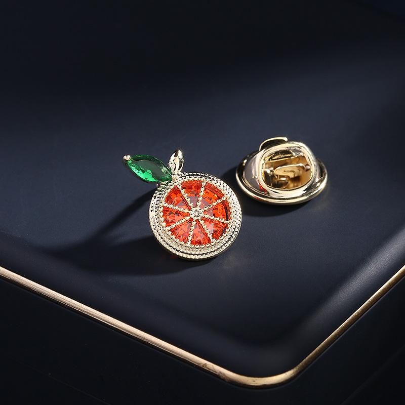 ピンブローチ レディース 個性的 デザイン シンプル かわいい フルーツモチーフ オレンジ レモン 銅製 ..