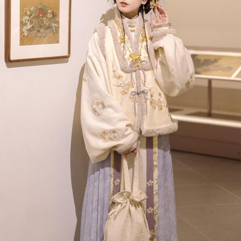 漢服 レディース 女性用 秋冬 蒔絵金継ぎ 刺繍 厚手 明朝様式 馬面裙 セットアップ インナー付き ベスト スカート ジャガード織り 古風 華やか 上品 エレガント 日常使い 普段着 お洒落着