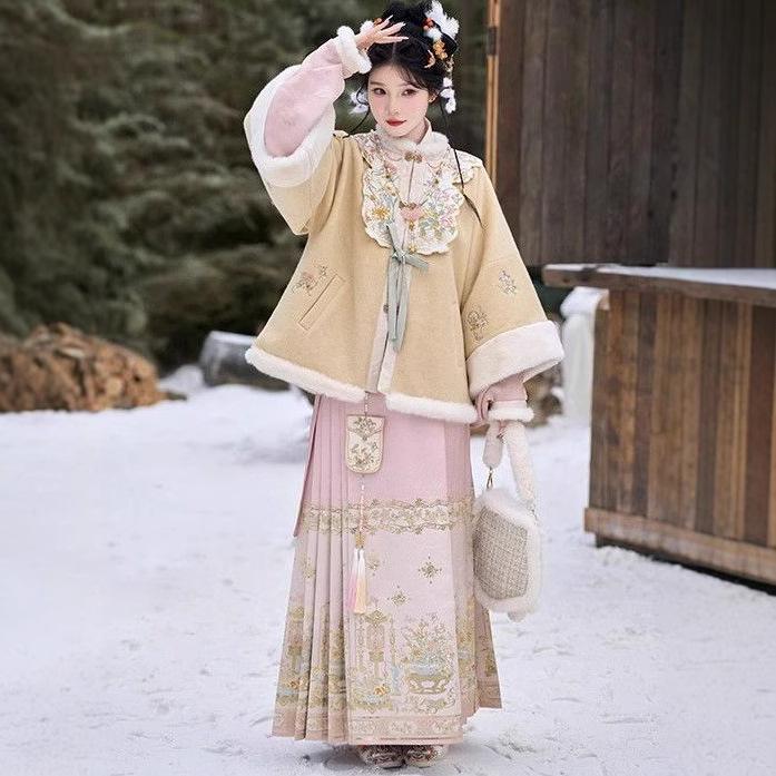 漢服 レディース 女性用 明代風 オリジナル 改良 刺繡 秋冬 アウター ジャケット 羽織り 馬面裙 プリーツスカート 襦裙 晴れ着 お正月 新年 スリーピース セットアップ