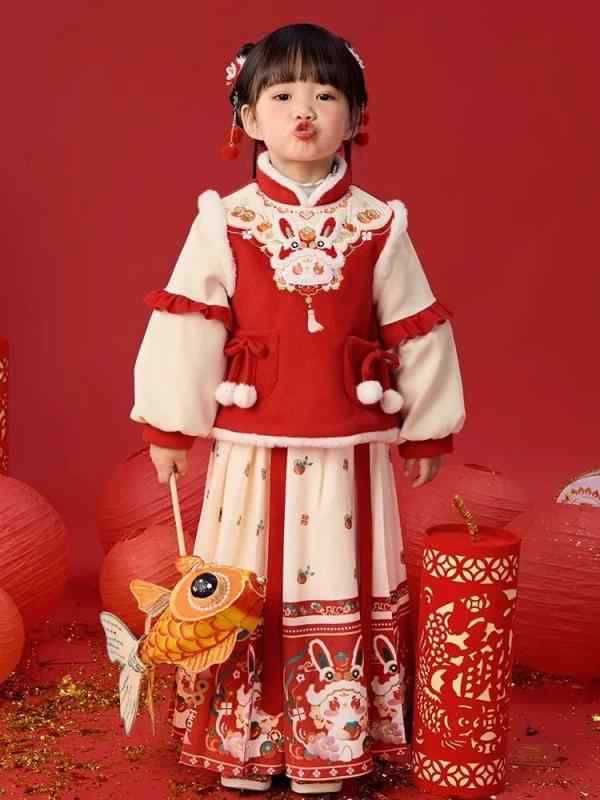 漢服 女児 キッズ 中国風 伝統衣装 唐装 古装 馬面スカート セットアップ 秋冬 お正月 祝い着 新年 記念撮影 厚手 柔らかい ポリエステル 赤 レッド