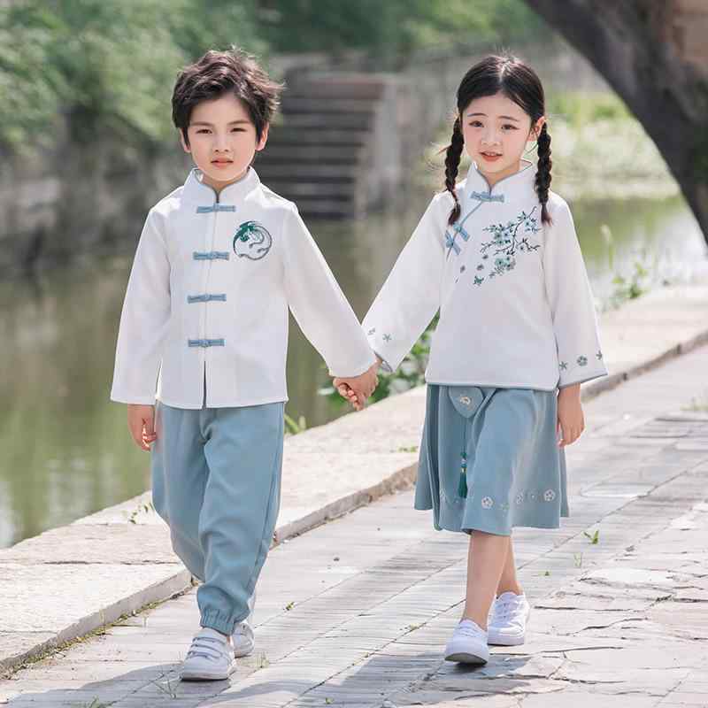 キッズ民族衣装 小学生 幼稚園児 中大童 漢服 民国服装 古装 中国風 長袖 卒業式 発表会 演奏会 イベント 記念撮影 セットアップ 花柄 綿混紡 ポリエステル ソフトな肌触り 春秋