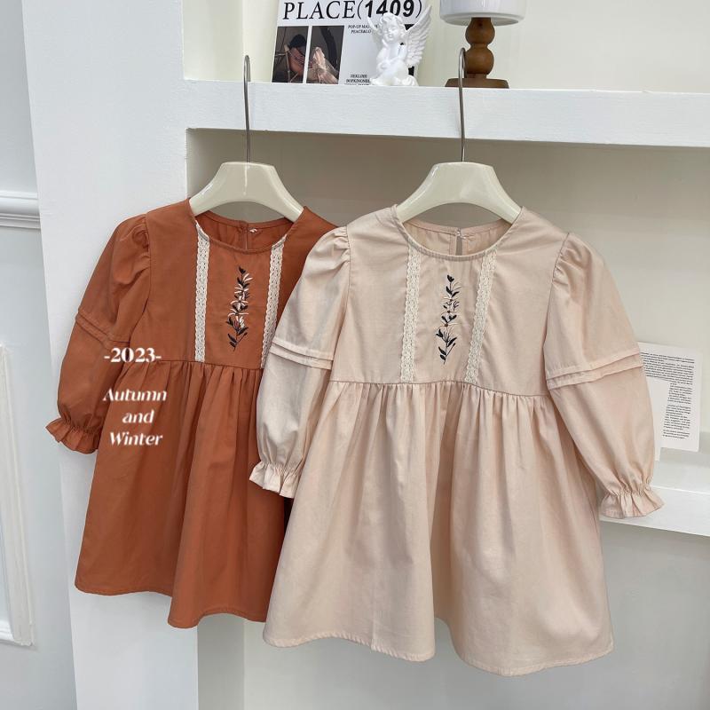 ワンピース 女の子 キッズ 子供服 春夏 長袖 刺繍 韓国風 無地 綿 コットン 柔らかい 肌触り良い ゆったり カジュアル お出かけ着 Aライン フレア フリルドレス カーキ アプリコット