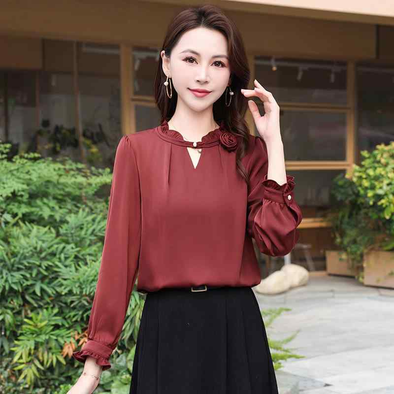 ブラウス レディース ミセス きれいめ 上品 エレガント おしゃれ ファッション 通勤 オフィス 高級感 ショート丈 長袖 ボリューム袖 シフォン ポリエステル ゆったりシルエット クルーネック オフホワイト アイボリー 春夏